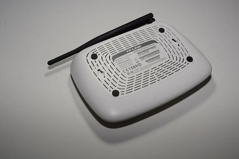 Full Bars, Zero Speed: The Dirty Secret Behind Your Home Wi-Fi Signal